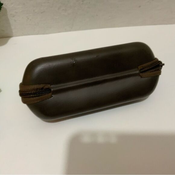 Timberland Brown Zippered Clamshell Structured Glasses Case Vertical - Picture 5 of 5